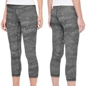 Lululemon athletica Meisai Ice Grey Black Align Crop 21" Size 8